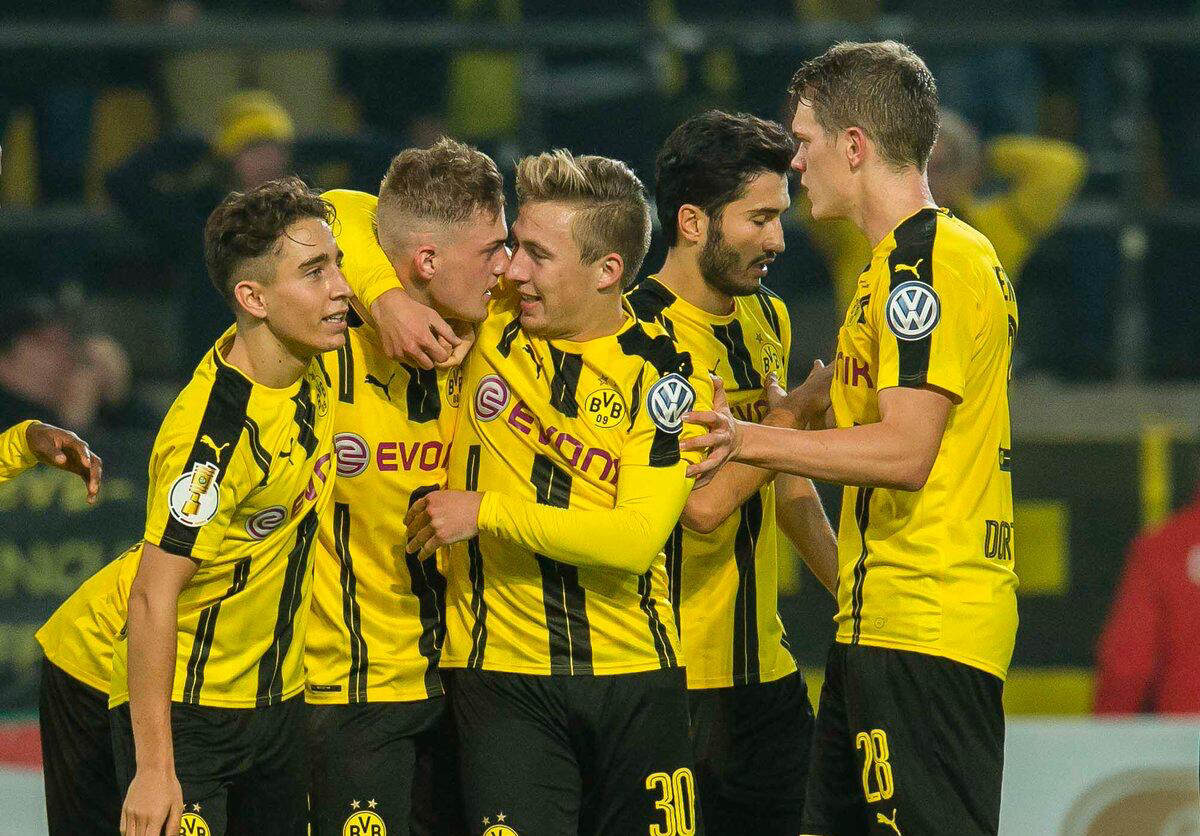 多特蒙德围绕德甲防线松动风云突变金州勇士国际比赛日回应争议,连对手都承认:国际比赛日多伦多猛龙调整名单以备欧冠 -优德娱乐平台